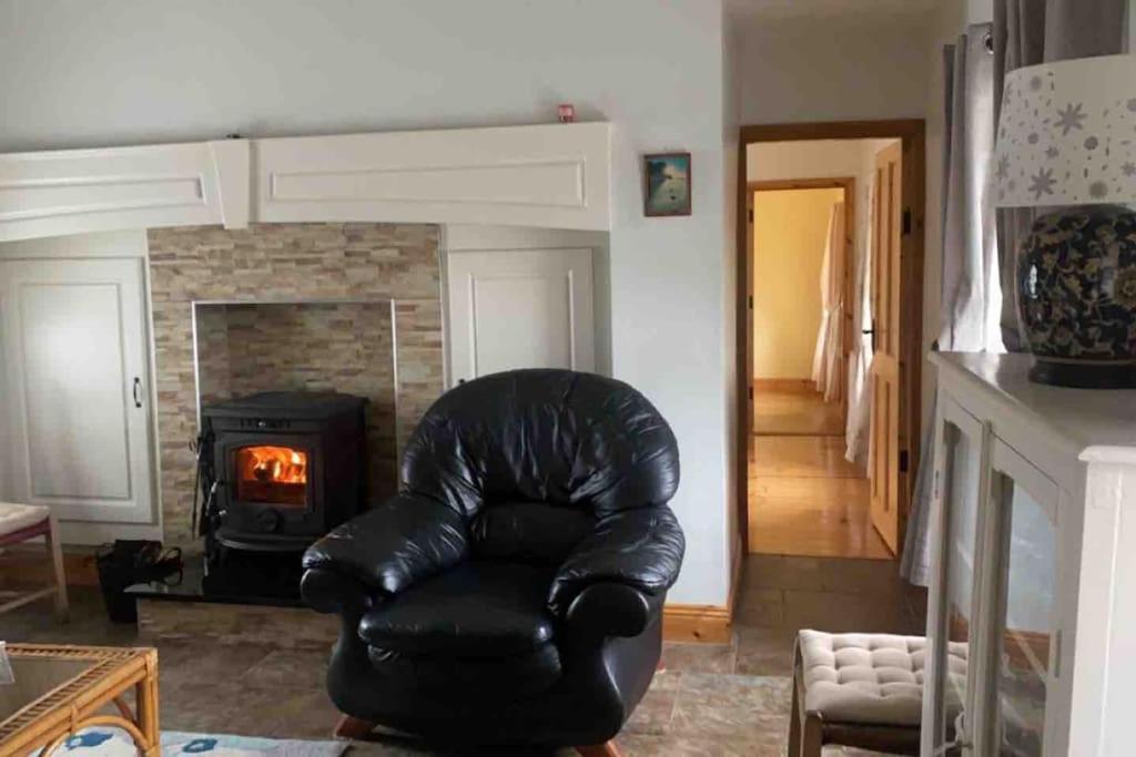 Cheerful 3 Bedroom Country Farm House Ennis Bagian luar foto