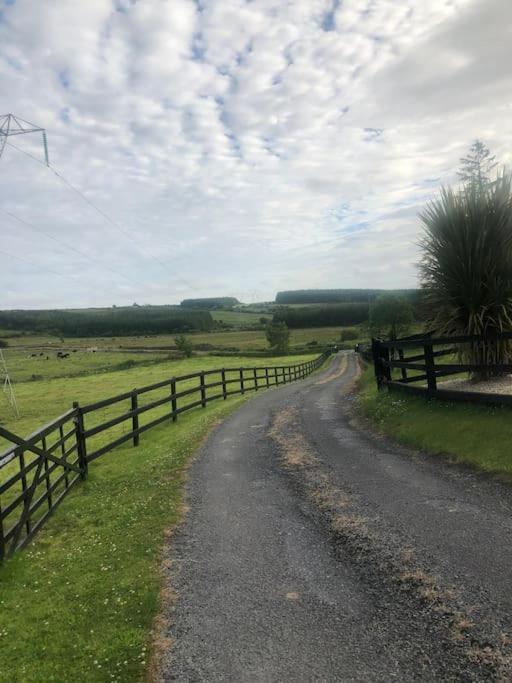 Cheerful 3 Bedroom Country Farm House Ennis Bagian luar foto