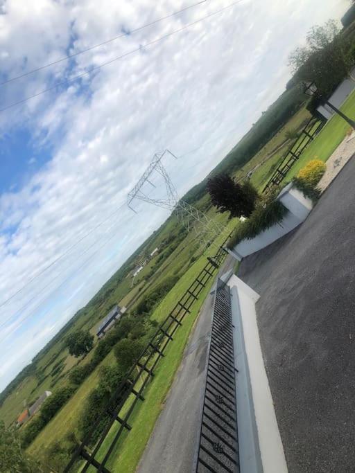 Cheerful 3 Bedroom Country Farm House Ennis Bagian luar foto